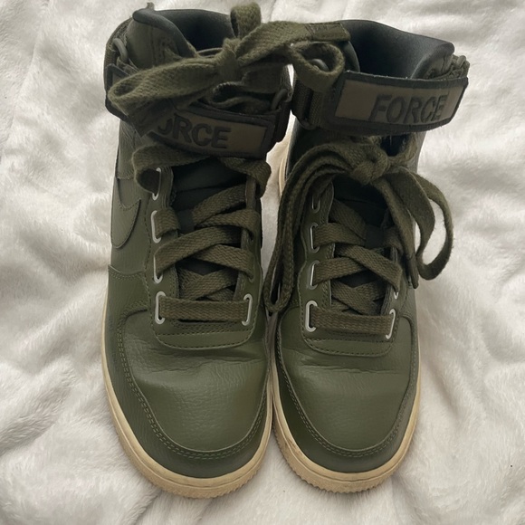 Nike Shoes Army Green Hightops - Picture 2 of 5